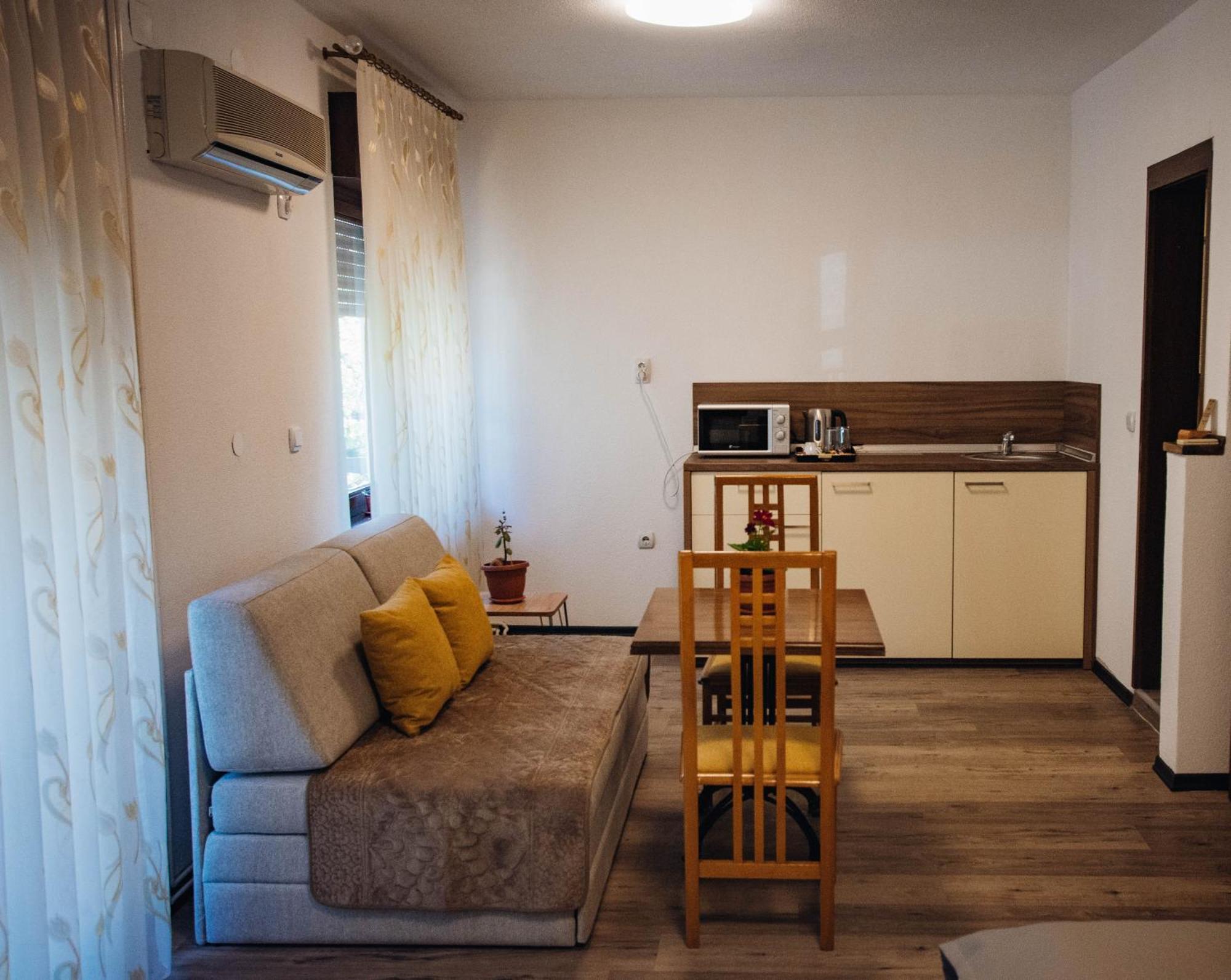Urban Studio Apartments Στρώμνιτσα Εξωτερικό φωτογραφία